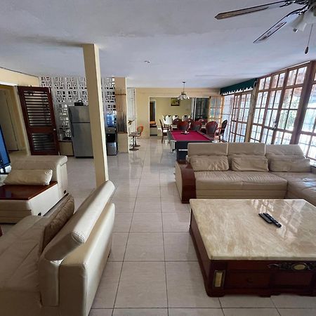 Hotel Peaceful Palms Montego Bay Esterno foto