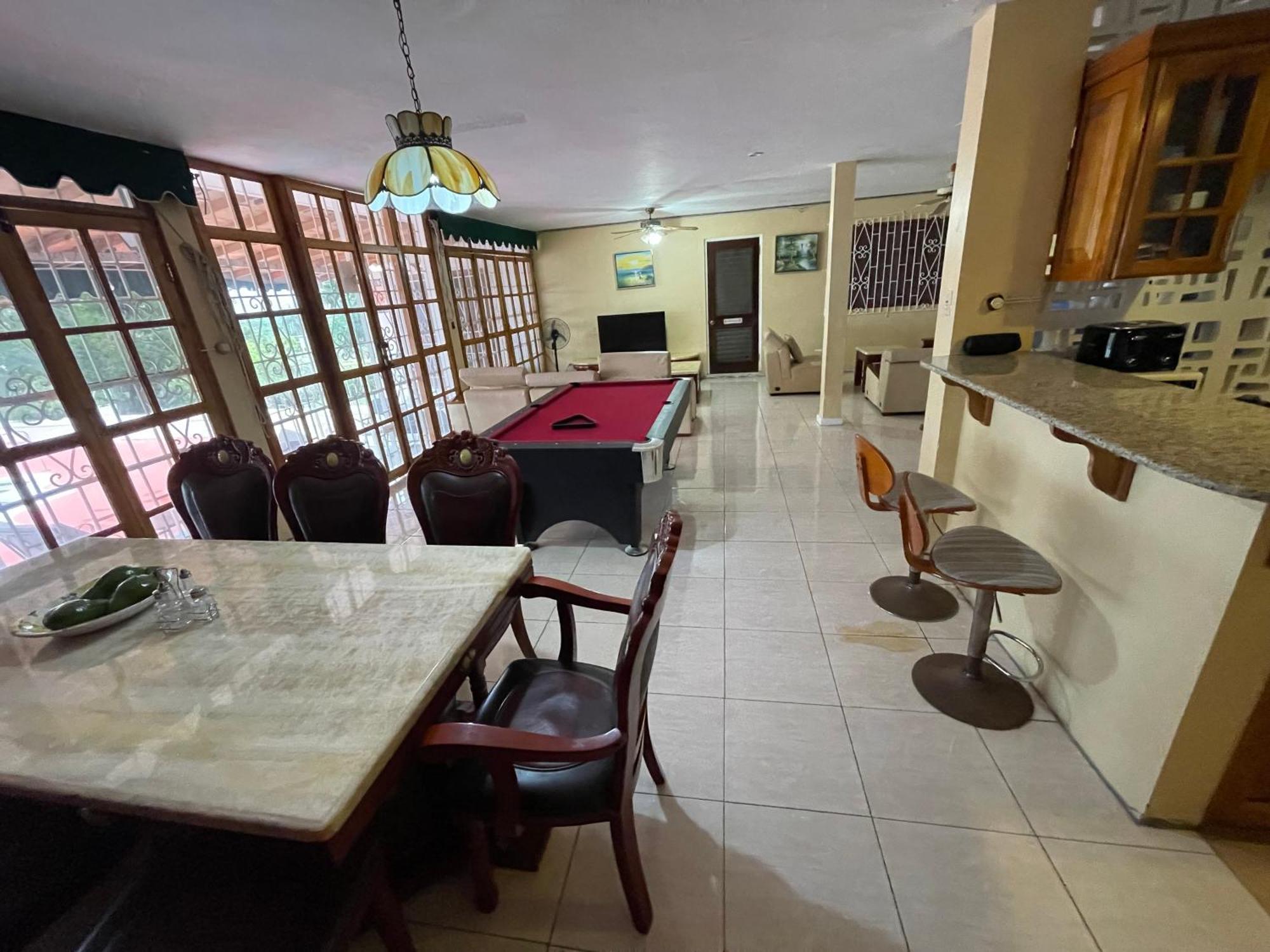 Hotel Peaceful Palms Montego Bay Esterno foto