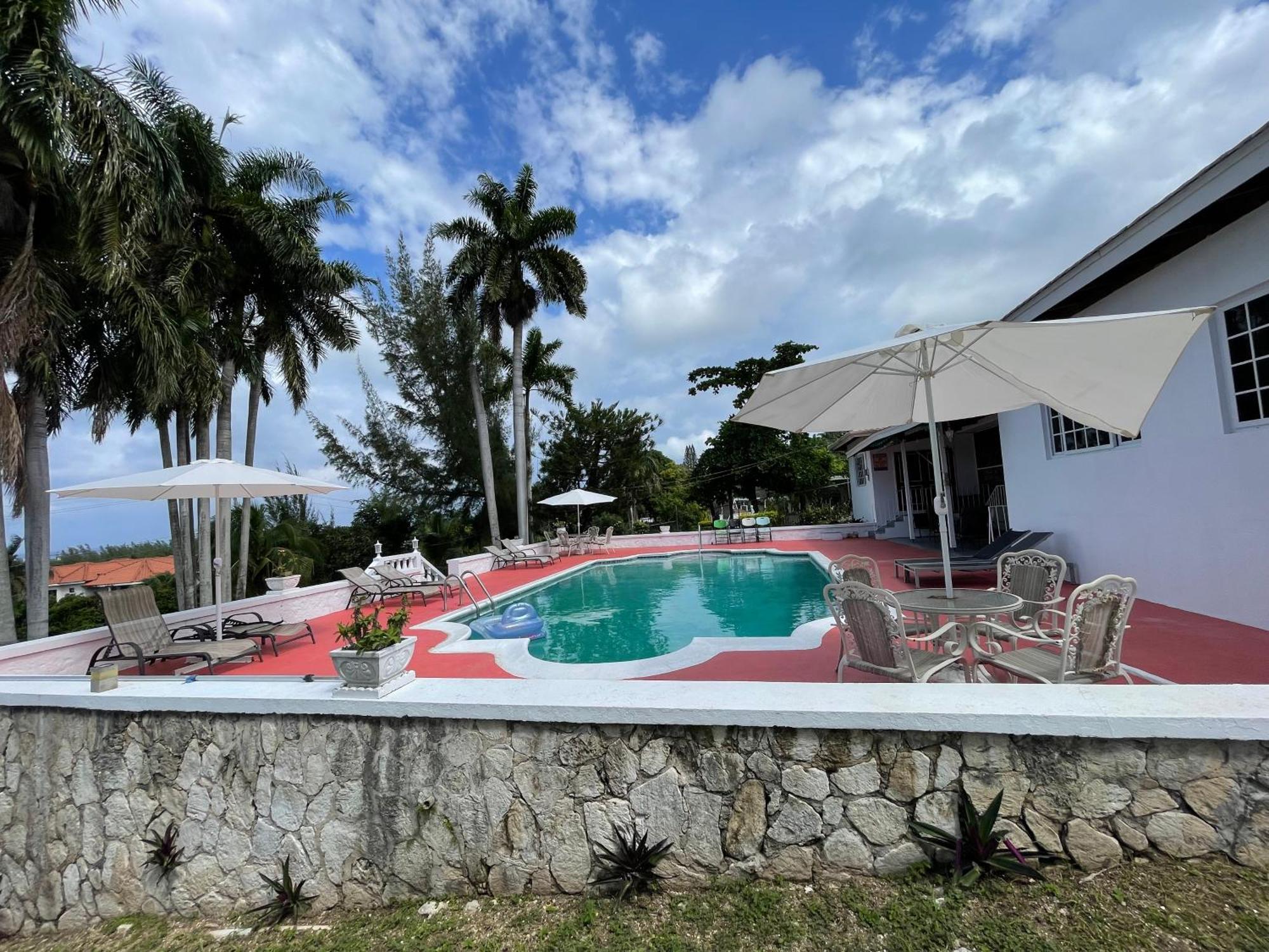 Hotel Peaceful Palms Montego Bay Esterno foto